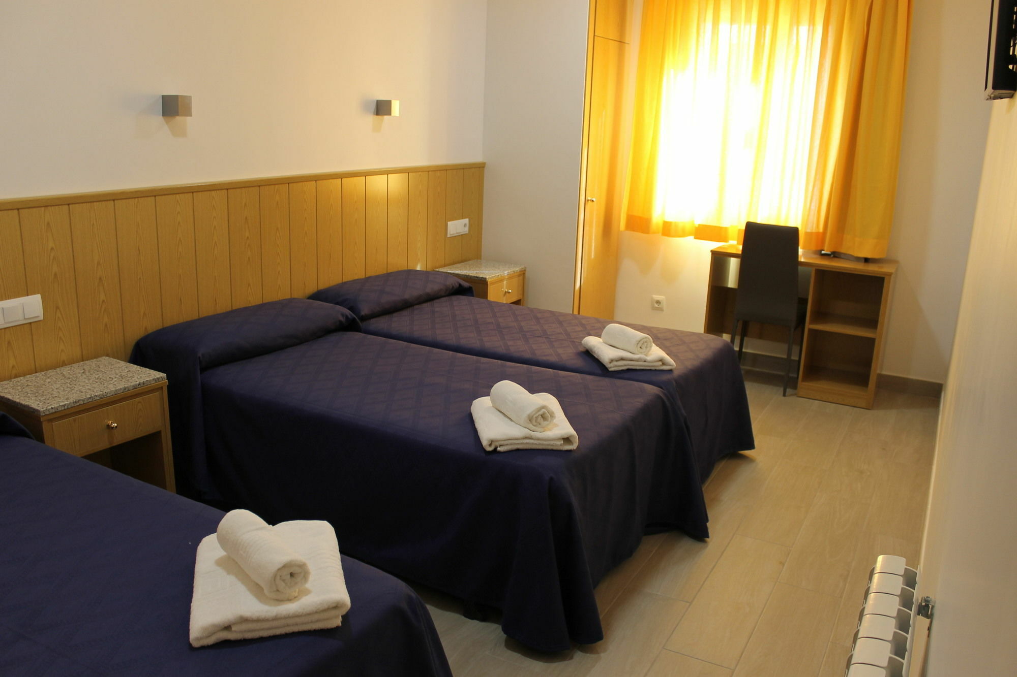 Hostal Conchita Legazpi Madrid Exterior foto