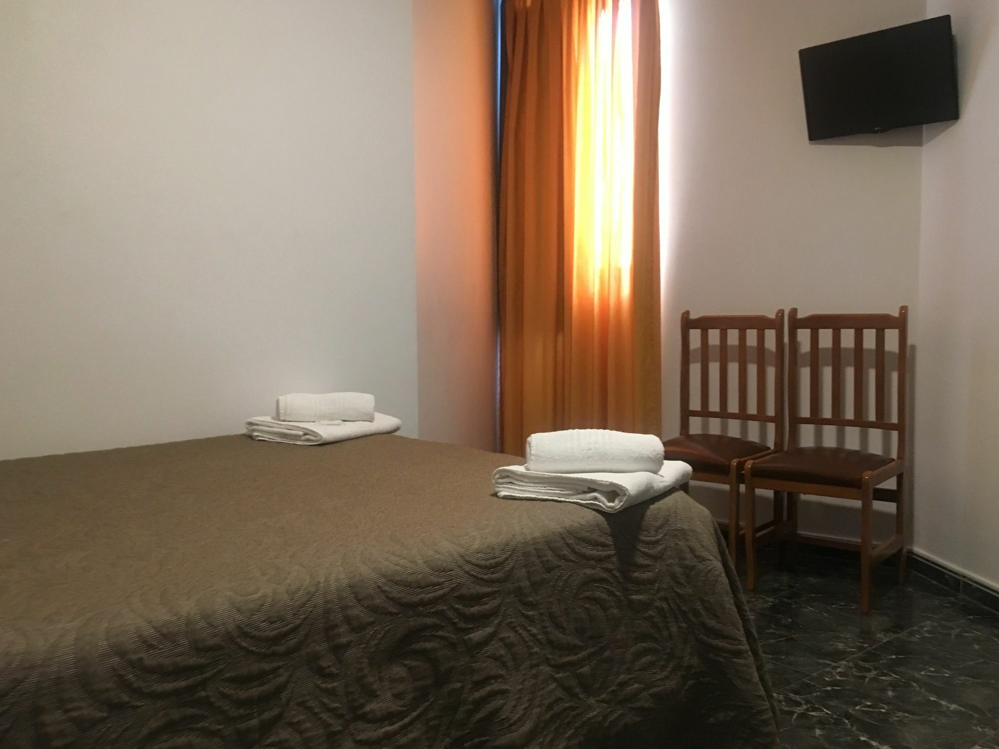 Hostal Conchita Legazpi Madrid Exterior foto